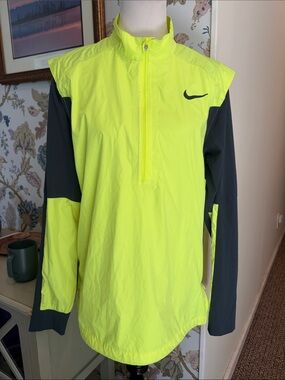 Nike Golf Hyper Adapt Men’s Wind Jacket